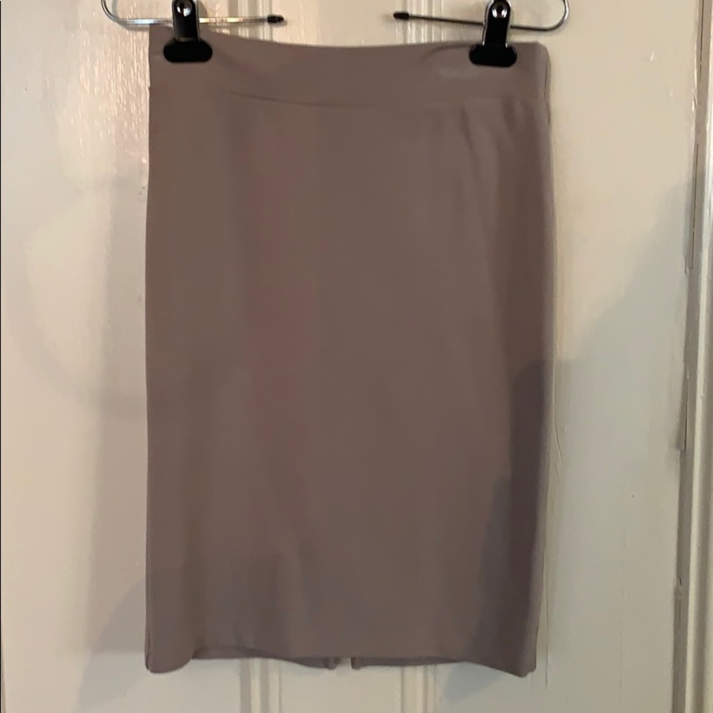 Beige stretchy pencil skirt